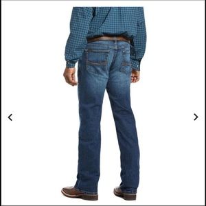 3 Brand new pairs of Mens Ariat Legacy M4 Relaxed Boot cut size 33/34